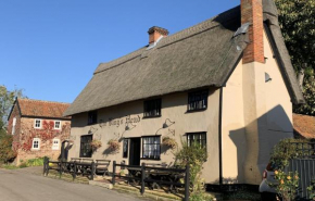 Kings Head Low House